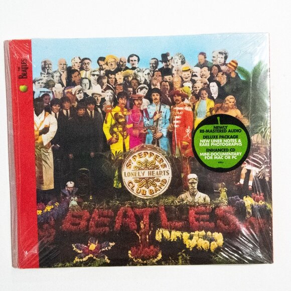 Beatles "Sgt. Peppers Lonely Hearts Club Band" CD - Picture 1 of 3